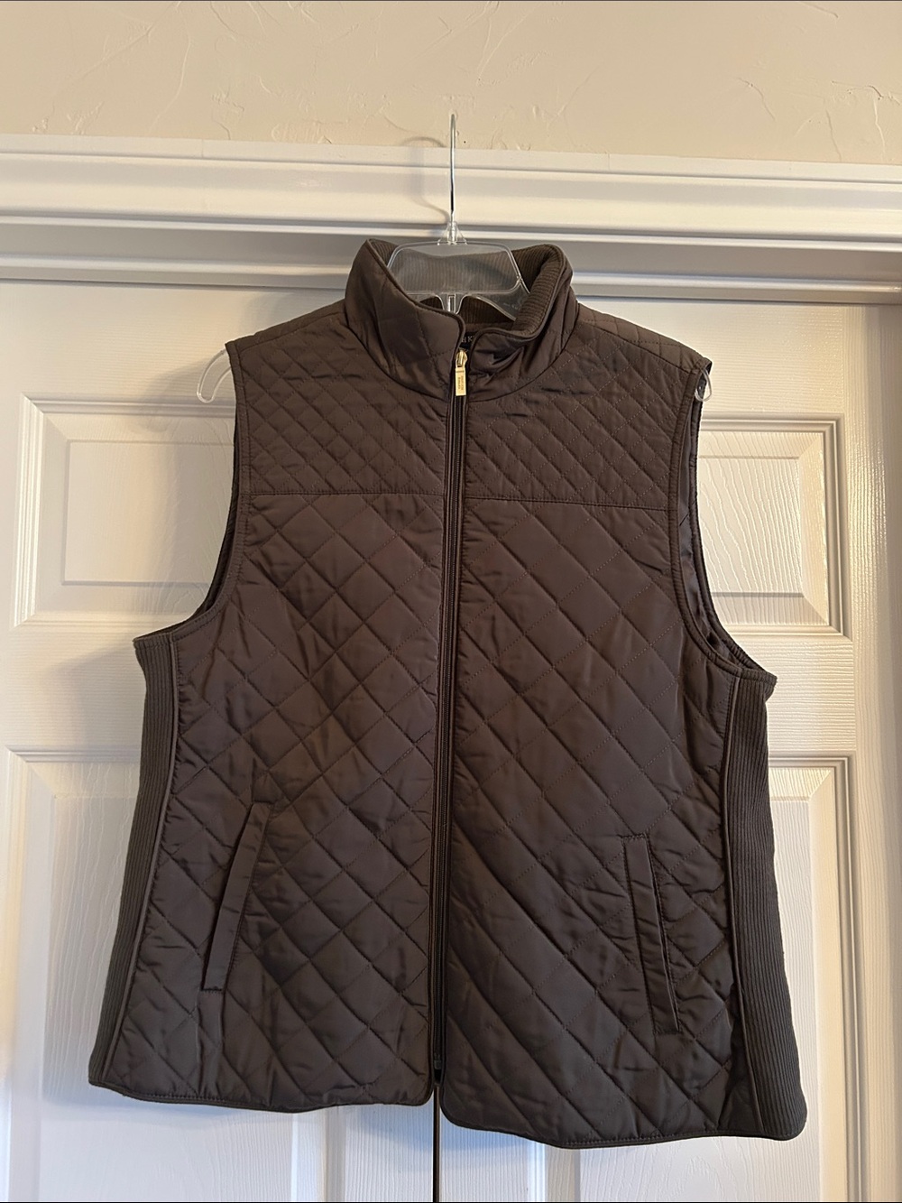 NWT: British Khaki Olive Green Quilted Sleeveless Zip Vest